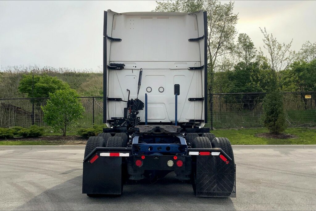 2020 INT LT625 6×4 Sleeper