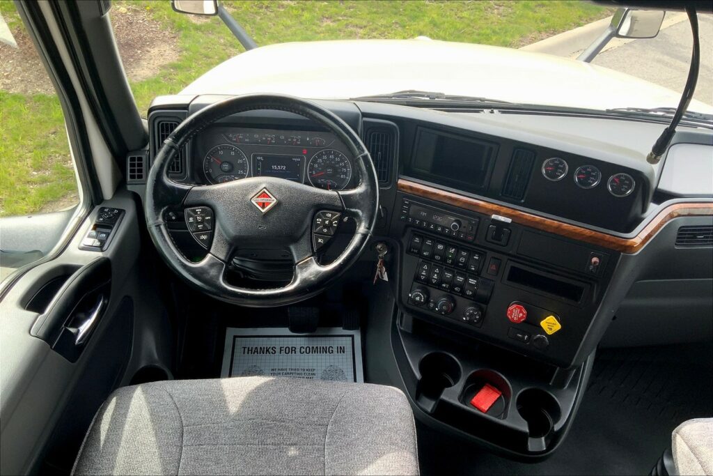 2020 INT LT625 6×4 Sleeper