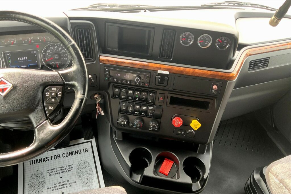 2020 INT LT625 6×4 Sleeper