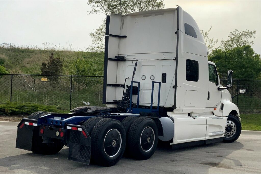 2020 INT LT625 6×4 Sleeper