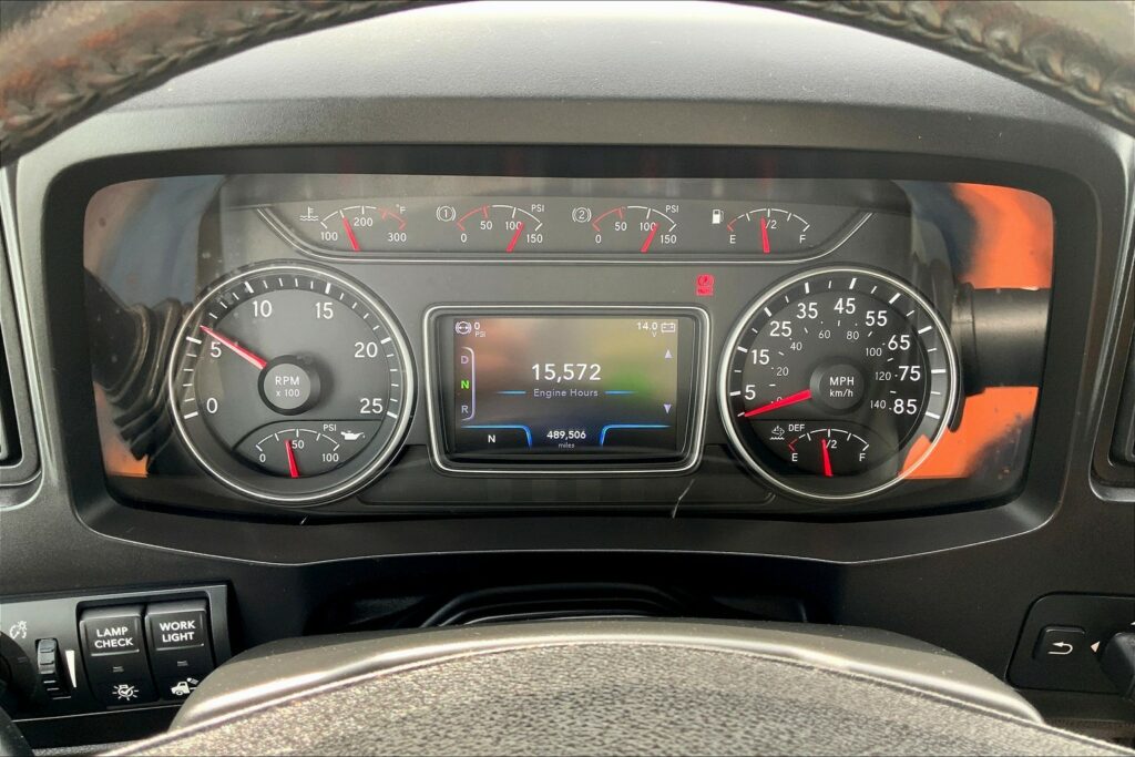 2020 INT LT625 6×4 Sleeper