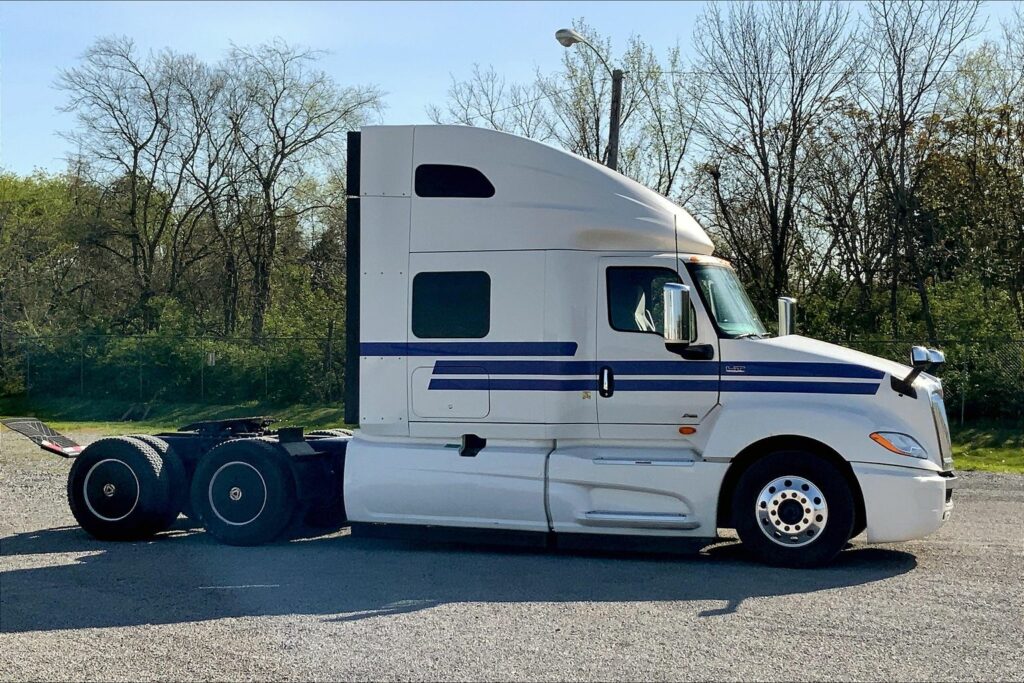 2020 INT LT625 6×4 Sleeper