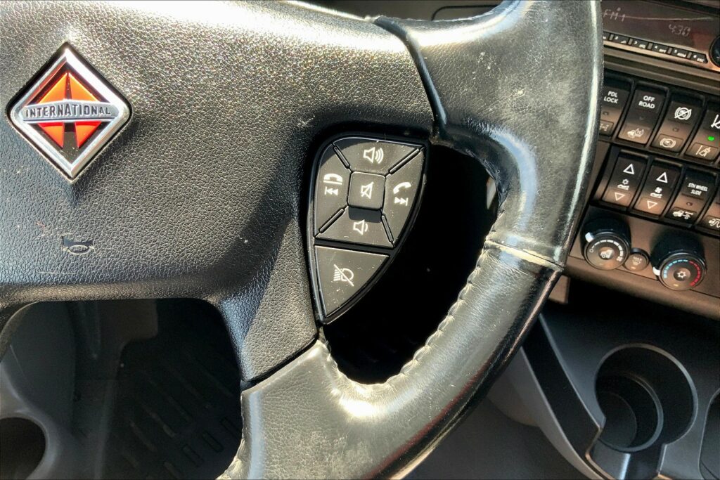 2020 INT LT625 6×4 Sleeper