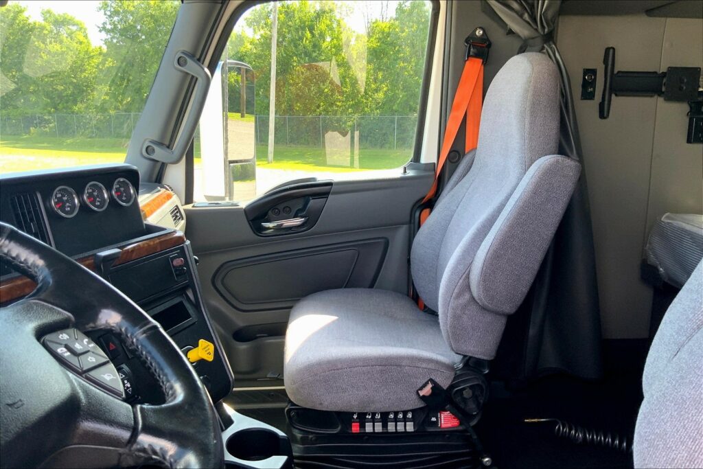 2020 INT LT625 6×4 Sleeper