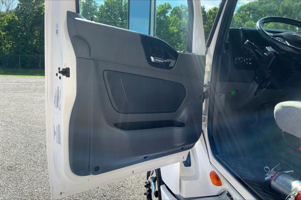 2020 INT LT625 6×4 Sleeper