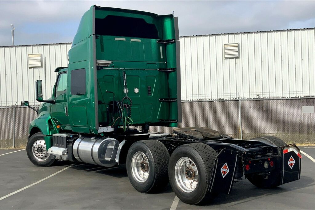 2020 INT LT625 6×4 Sleeper