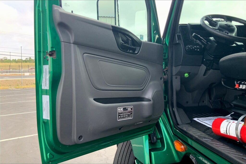 2020 INT LT625 6×4 Sleeper