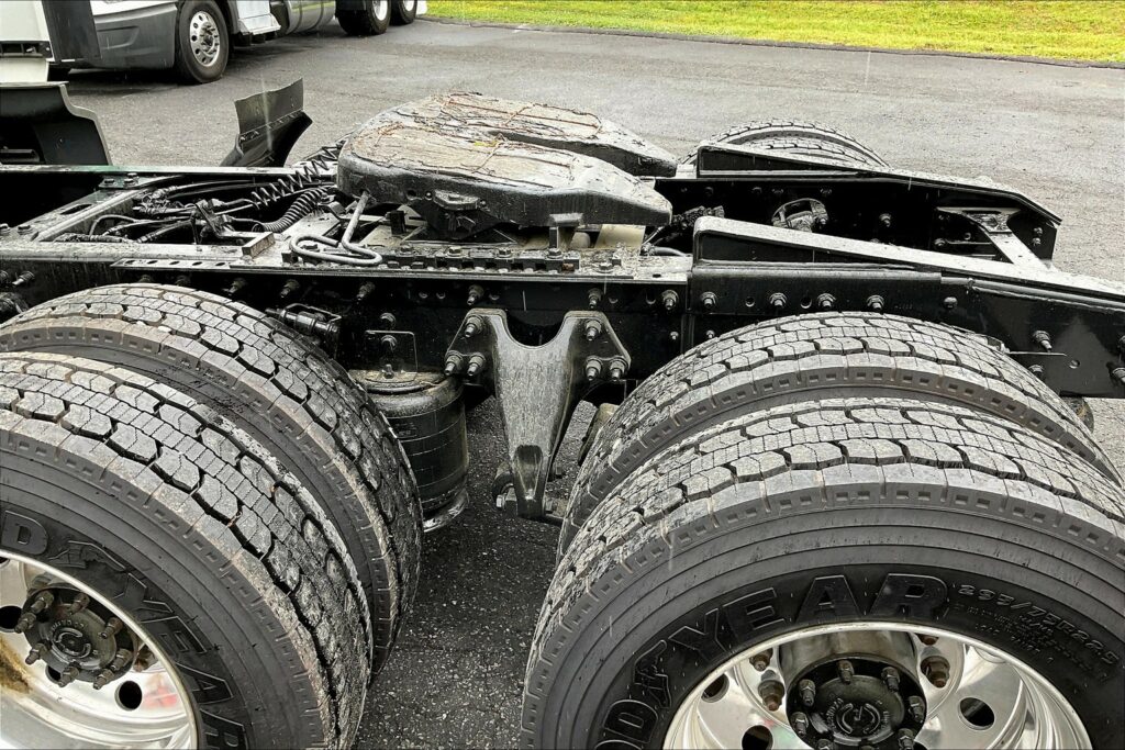 2022 INT LT625 6×4 Sleeper