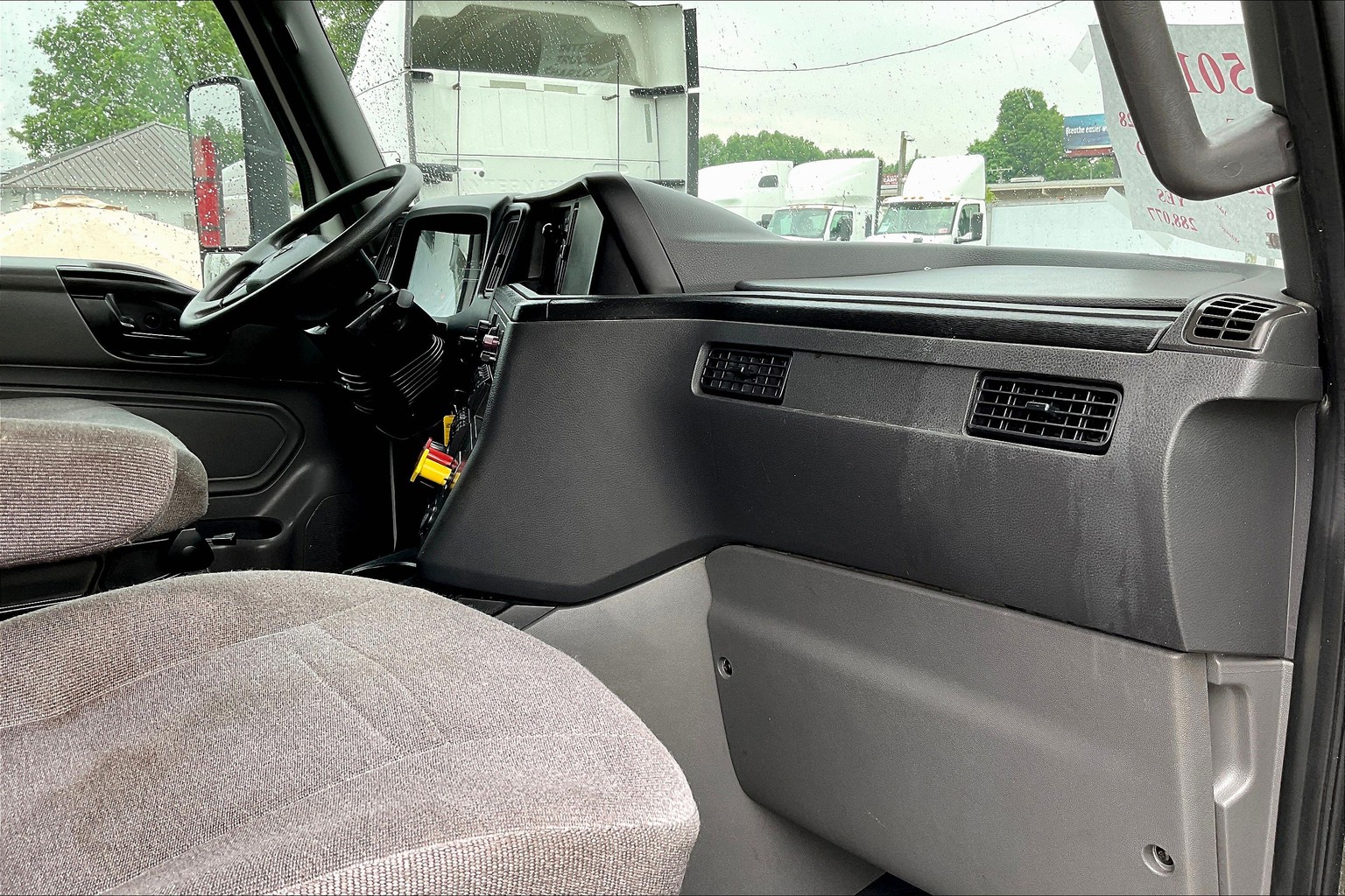 2022 INT LT625 6×4 Sleeper