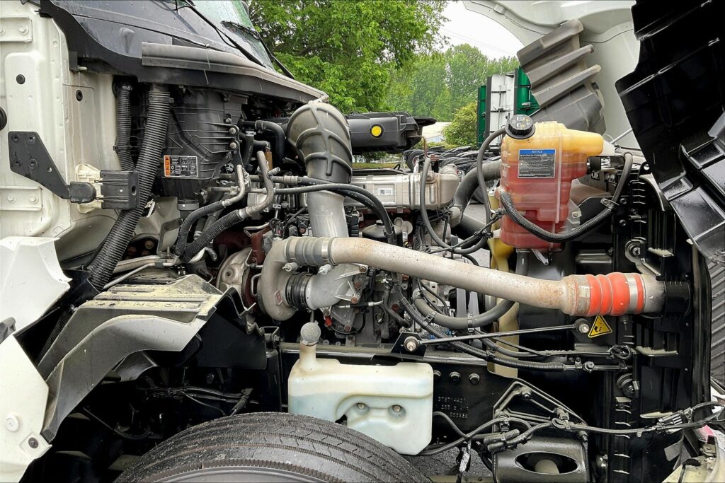 2022 INT LT625 6×4 Sleeper