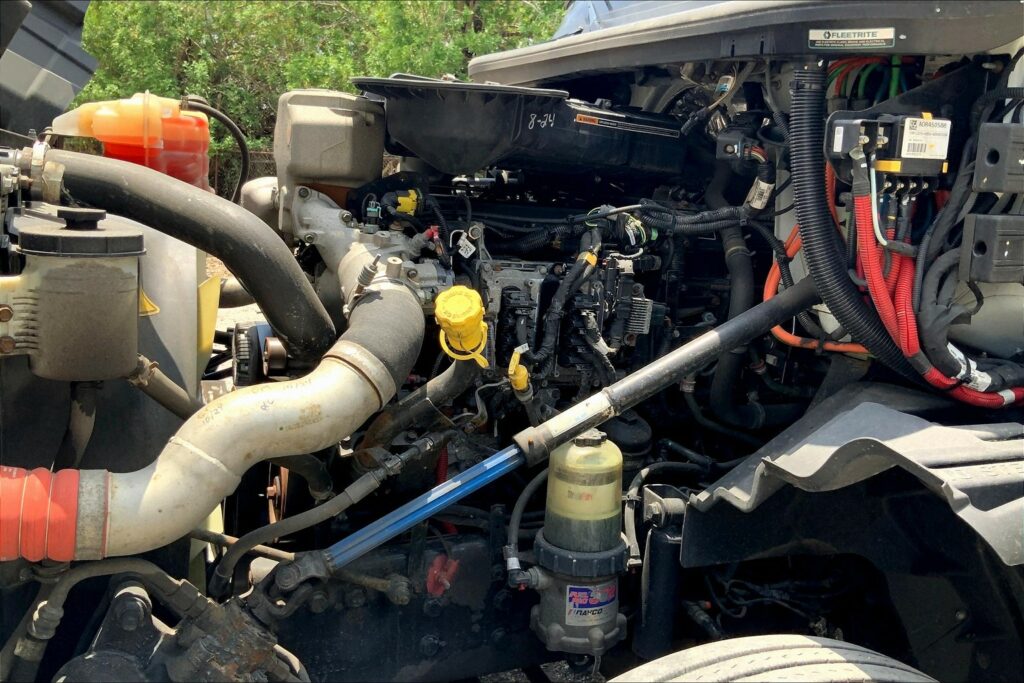 2023 INT LT625 6×4 Sleeper