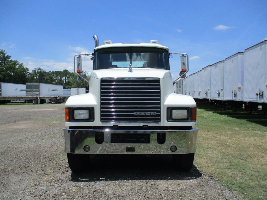 2017 Mack Pinnacle CHU613