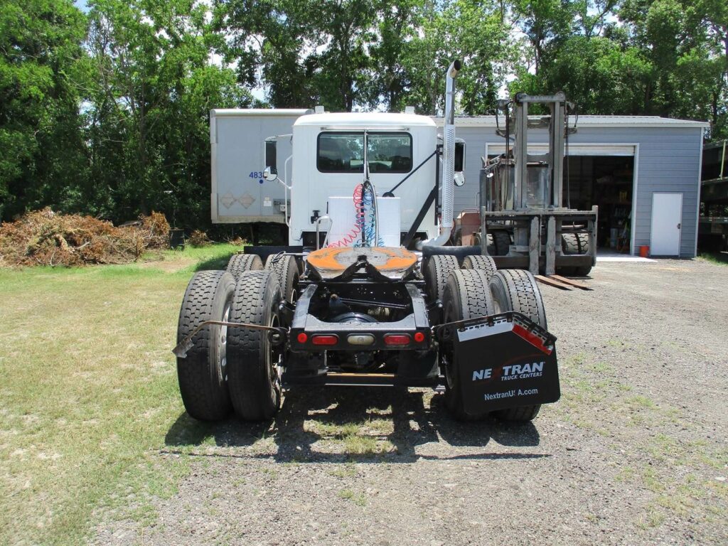 2017 Mack Pinnacle CHU613