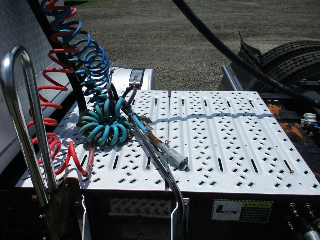 2017 Mack Pinnacle CHU613