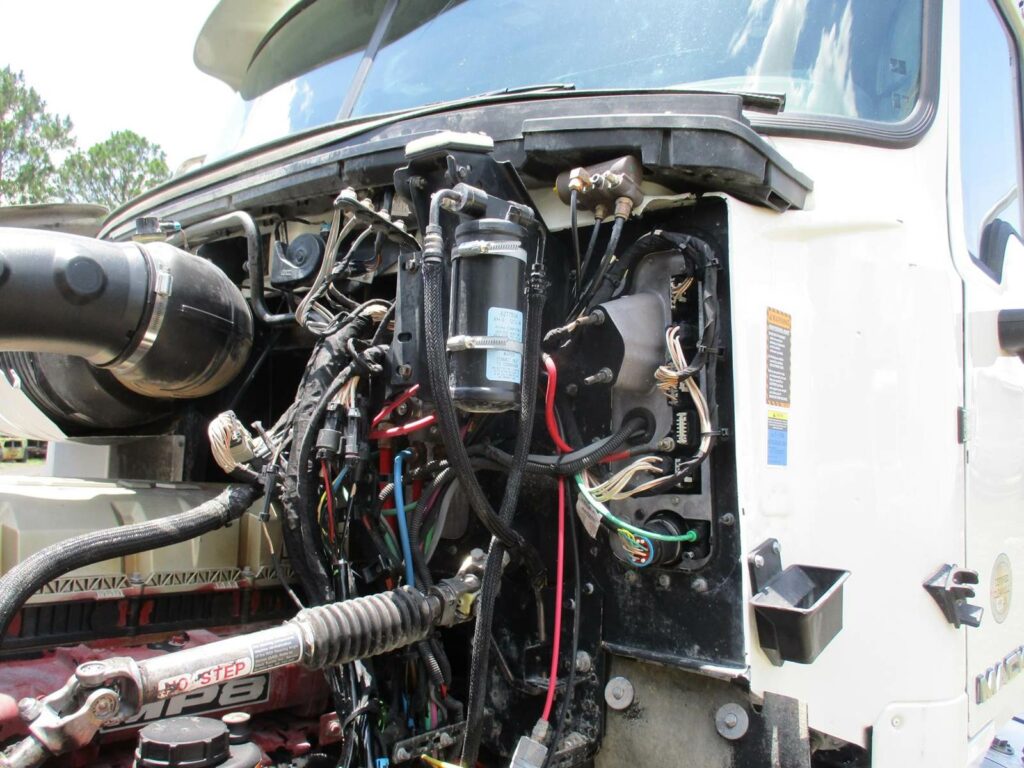 2017 Mack Pinnacle CHU613