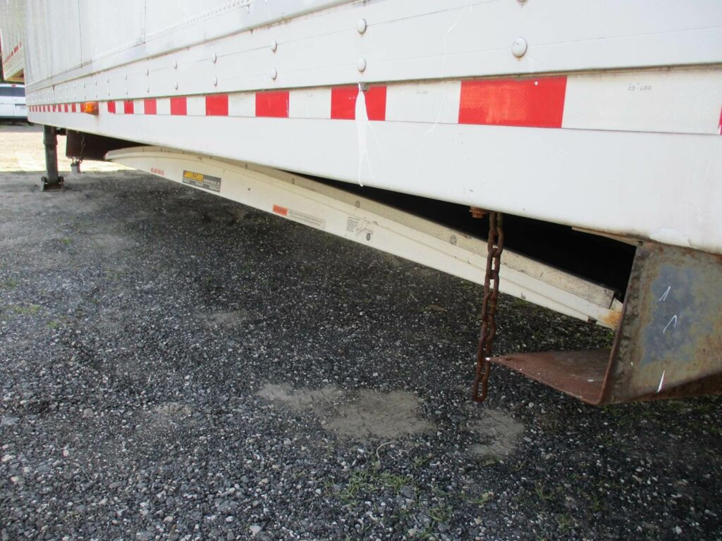 1999 Kentucky 48 DROP FRAME WITH 7 CURBSIDE DOORS