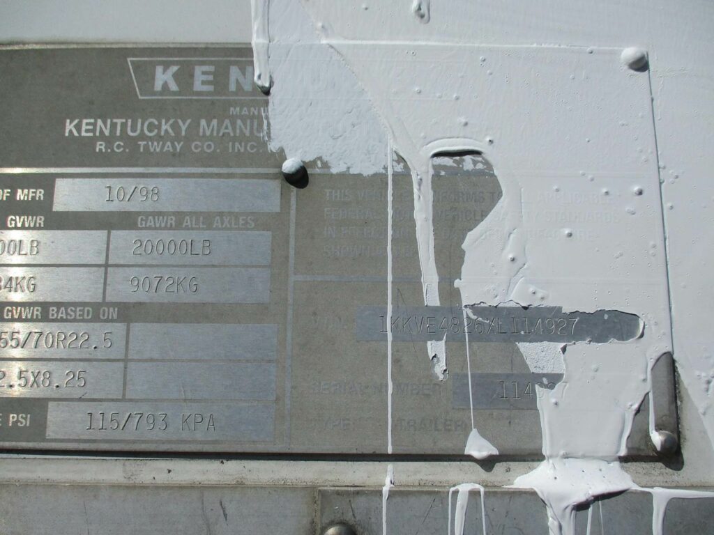 1999 Kentucky 48 DROP FRAME WITH 7 CURBSIDE DOORS