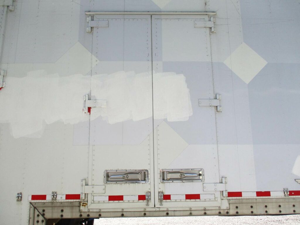 2005 Kentucky 53X102 DROP FRAME WITH BELLY BOXES