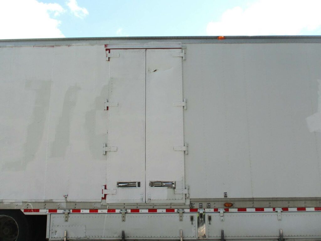 2005 Kentucky 53X102 DROP FRAME WITH BELLY BOXES