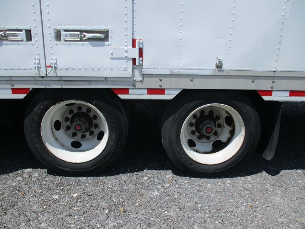 2005 Kentucky 53X102 DROP FRAME WITH BELLY BOXES