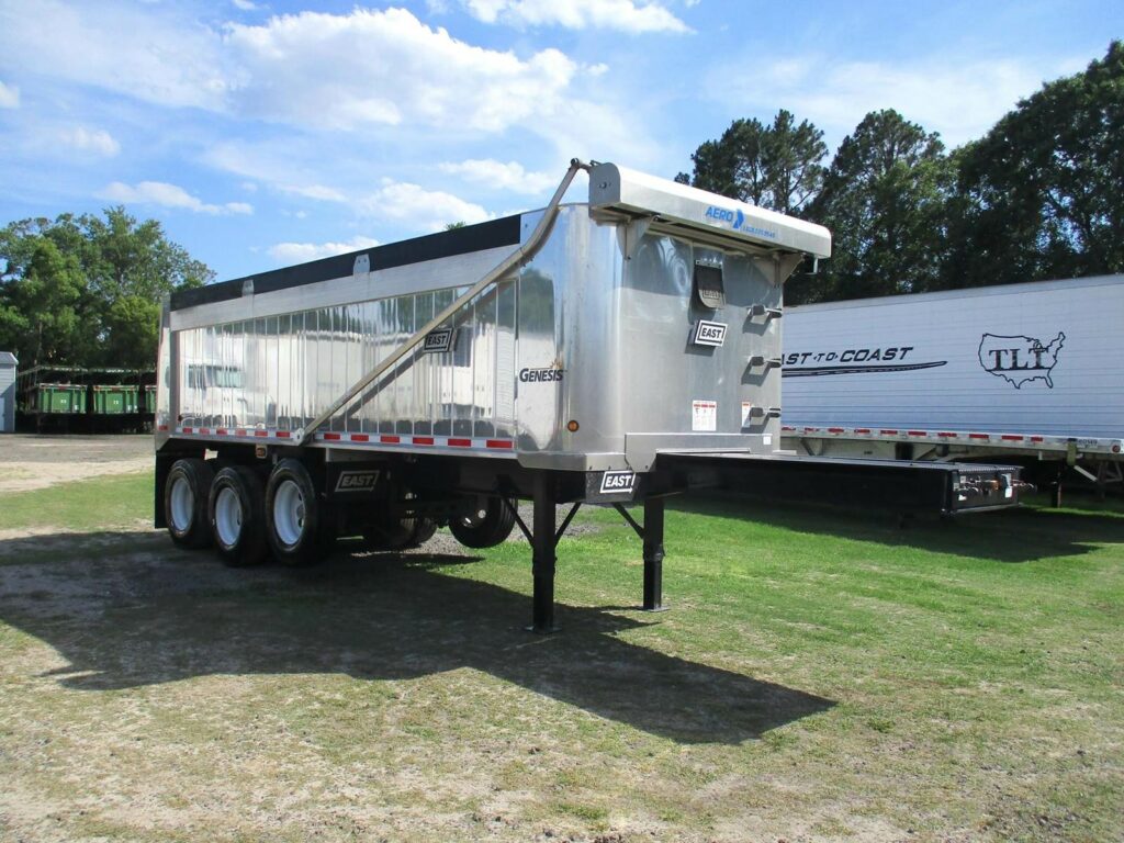 2023 East 30 FT TRI AXLE