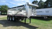 2023 East 30 FT TRI AXLE