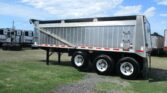 2023 East 30 FT TRI AXLE