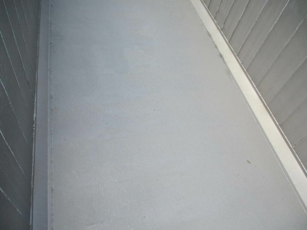 2023 East 30 FT TRI AXLE