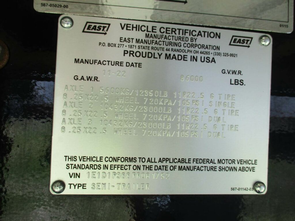 2023 East 30 FT TRI AXLE