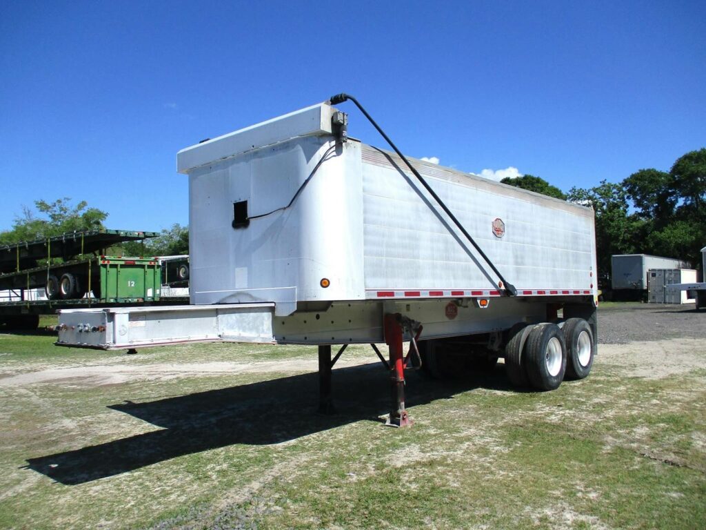 2004 MAC Trailer 28 FT  TANDEM AXLE FLORIDA SPEC