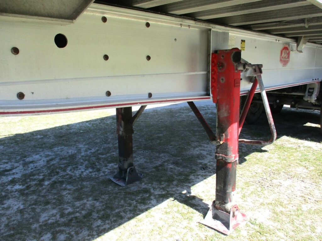 2004 MAC Trailer 28 FT  TANDEM AXLE FLORIDA SPEC
