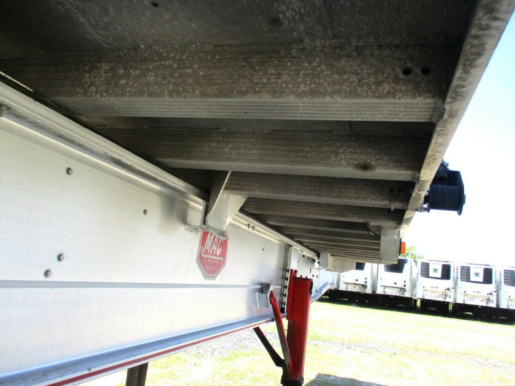 2004 MAC Trailer 28 FT  TANDEM AXLE FLORIDA SPEC
