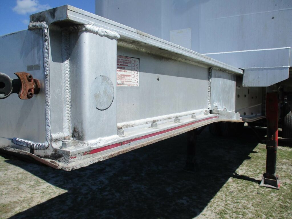 2004 MAC Trailer 28 FT  TANDEM AXLE FLORIDA SPEC