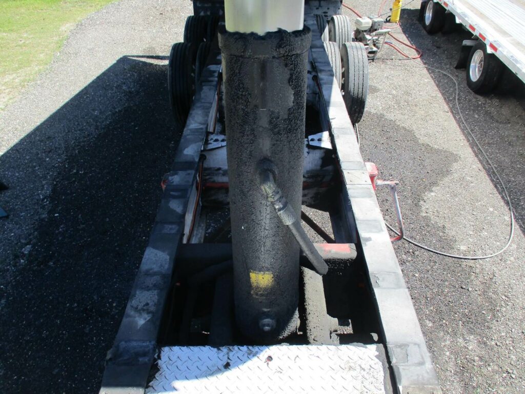 2004 MAC Trailer 28 FT  TANDEM AXLE FLORIDA SPEC