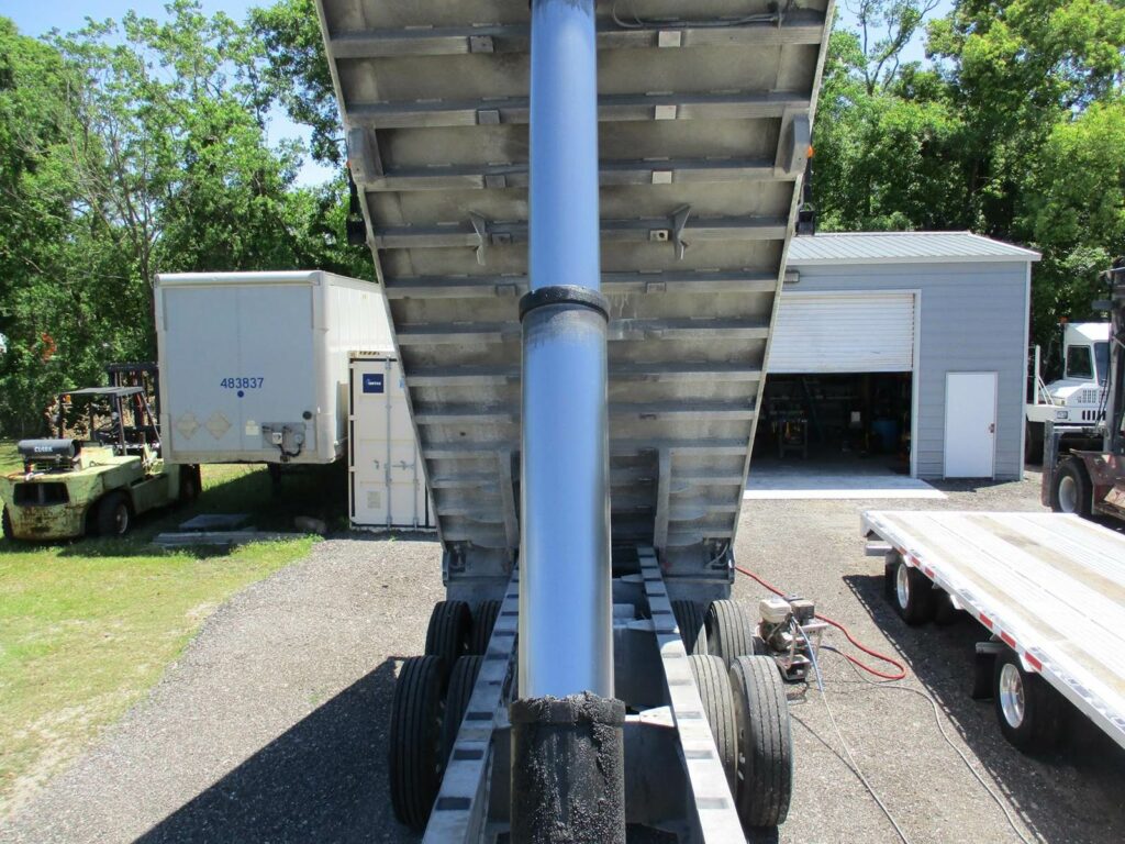 2004 MAC Trailer 28 FT  TANDEM AXLE FLORIDA SPEC