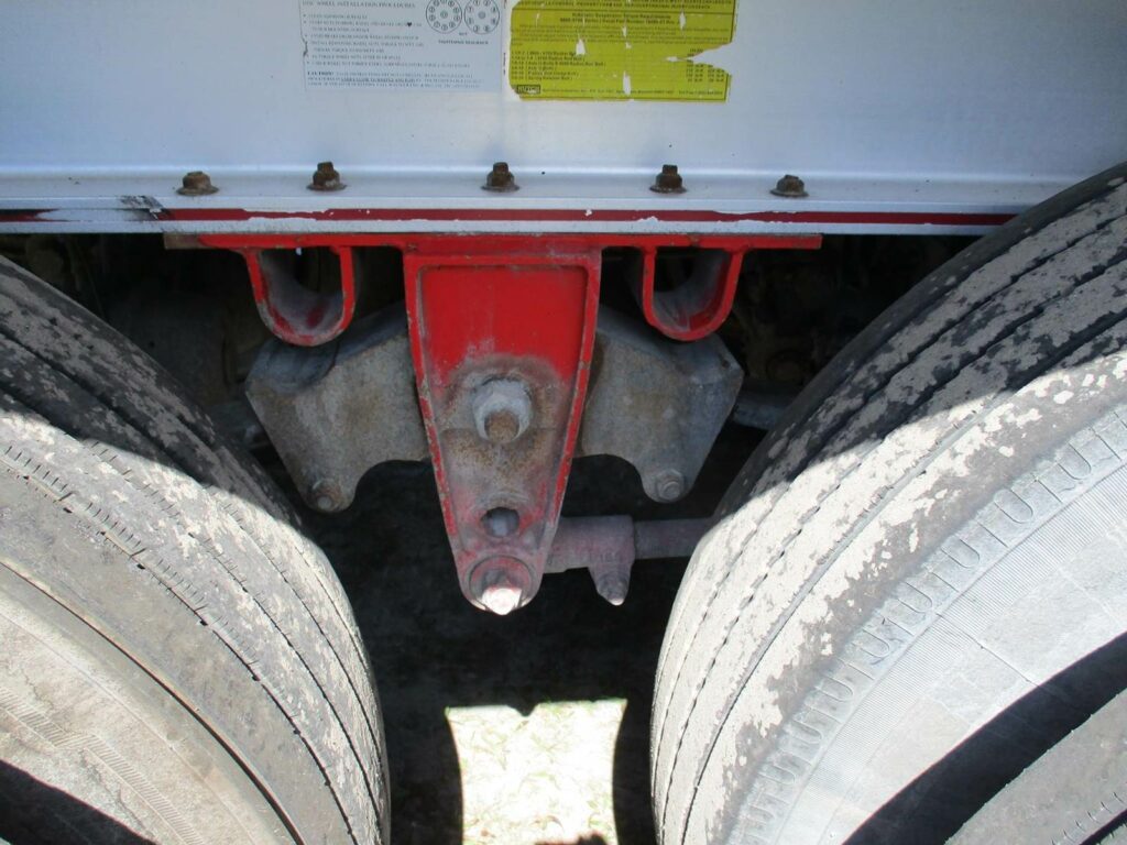 2004 MAC Trailer 28 FT  TANDEM AXLE FLORIDA SPEC