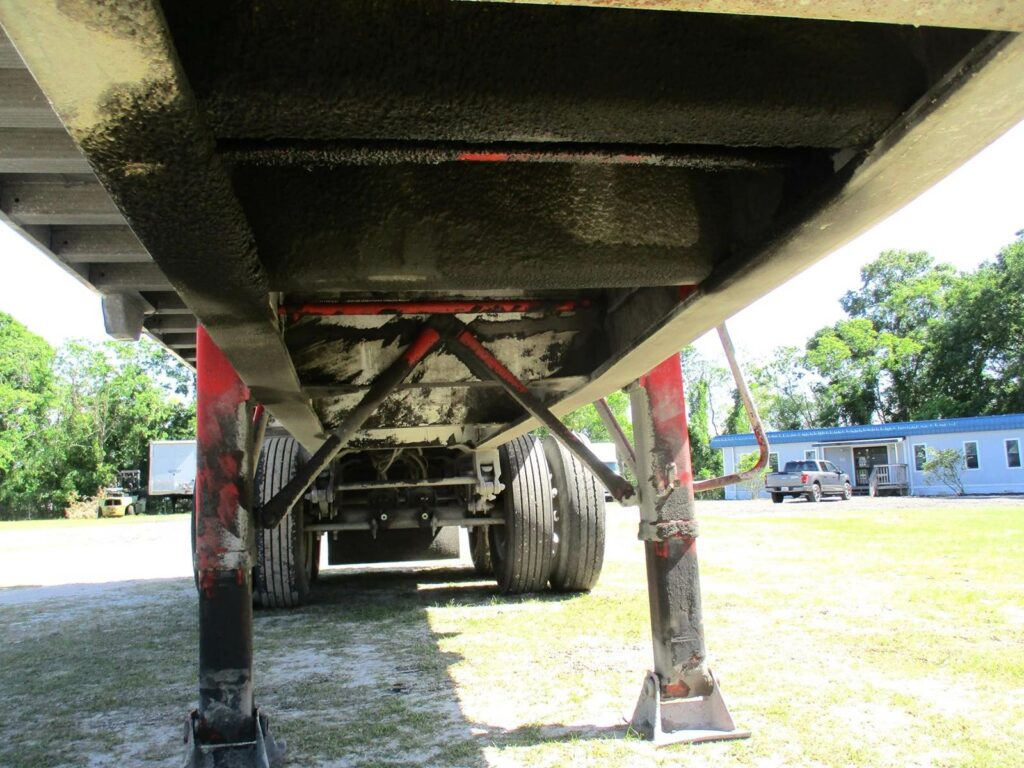 2004 MAC Trailer 28 FT  TANDEM AXLE FLORIDA SPEC