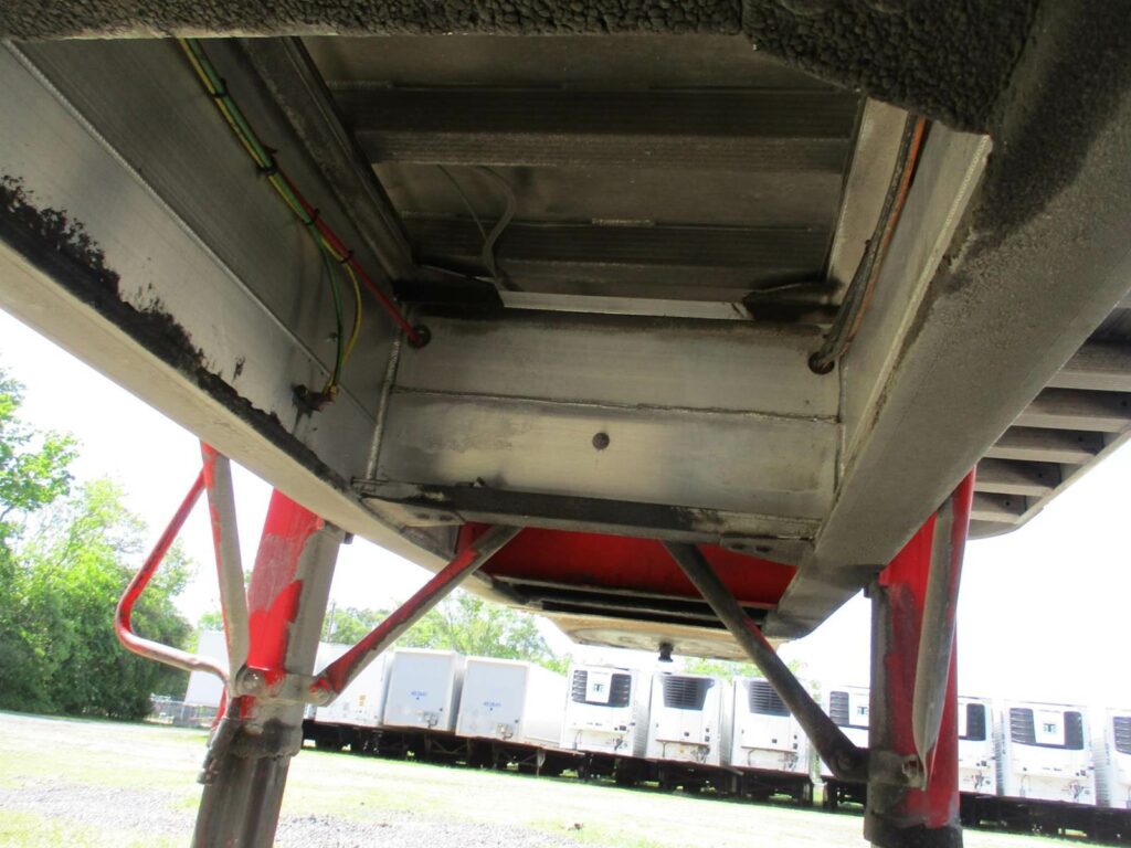 2004 MAC Trailer 28 FT  TANDEM AXLE FLORIDA SPEC