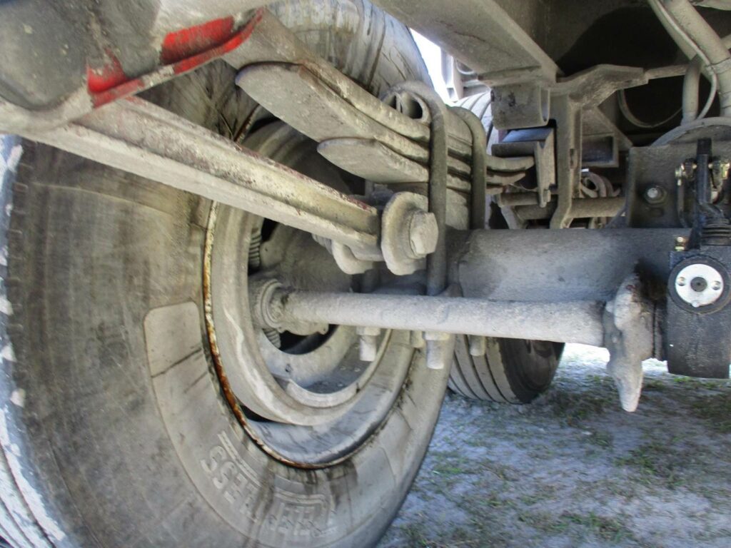 2004 MAC Trailer 28 FT  TANDEM AXLE FLORIDA SPEC