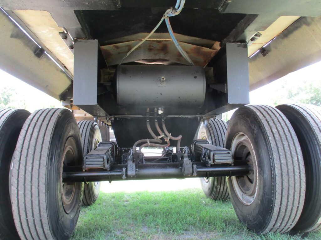 1995 MONTONE 39X96X66 STEEL FRAMELESS END DUMP