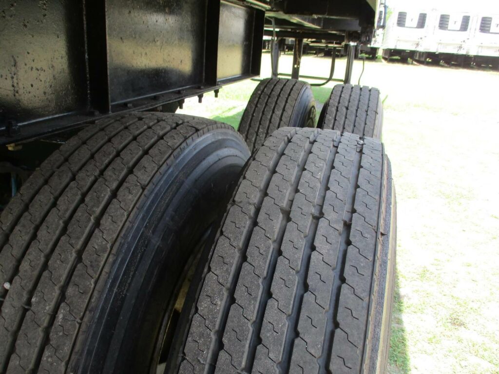 1995 MONTONE 39X96X66 STEEL FRAMELESS END DUMP