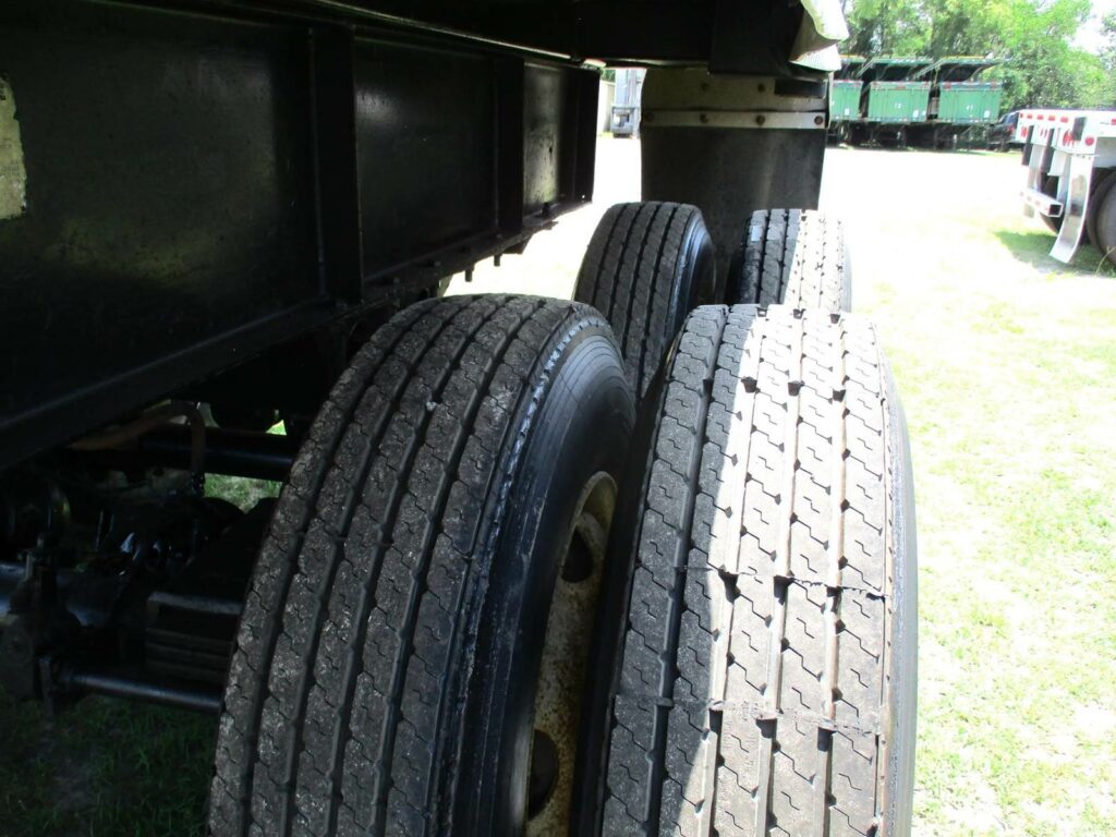 1995 MONTONE 39X96X66 STEEL FRAMELESS END DUMP