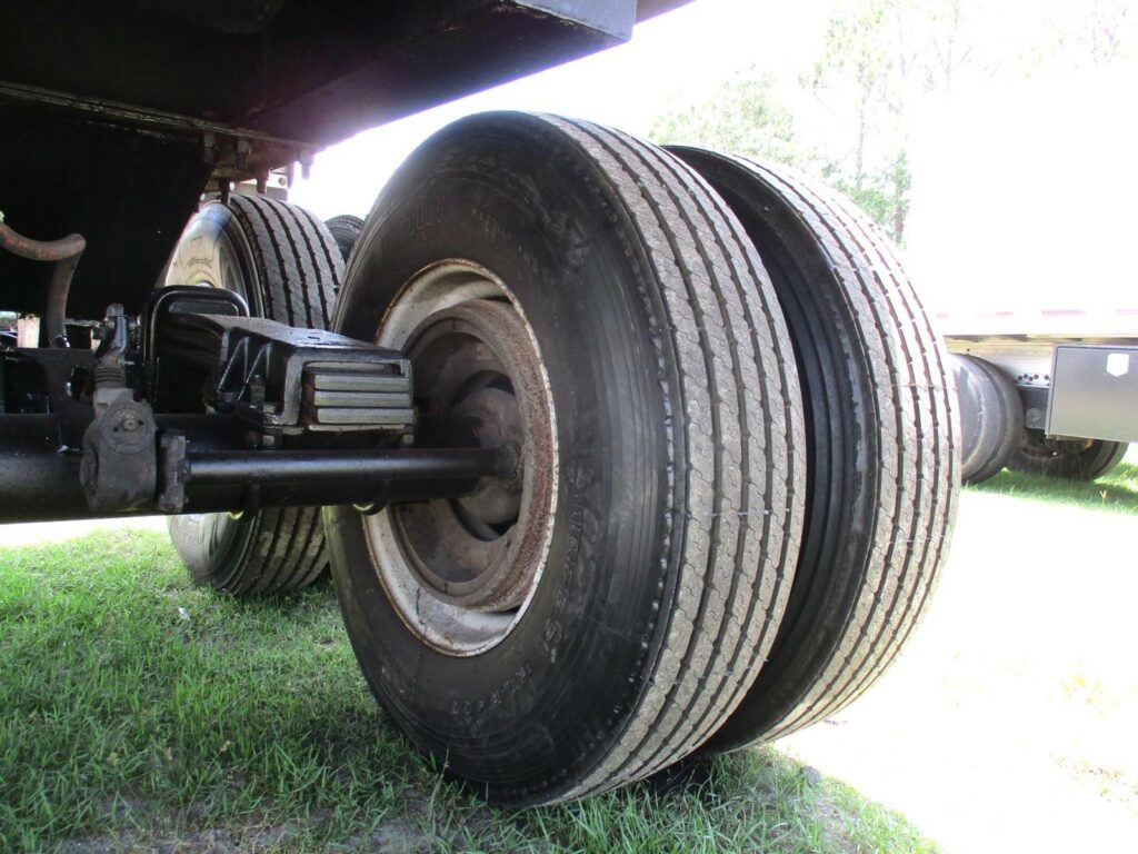 1995 MONTONE 39X96X66 STEEL FRAMELESS END DUMP