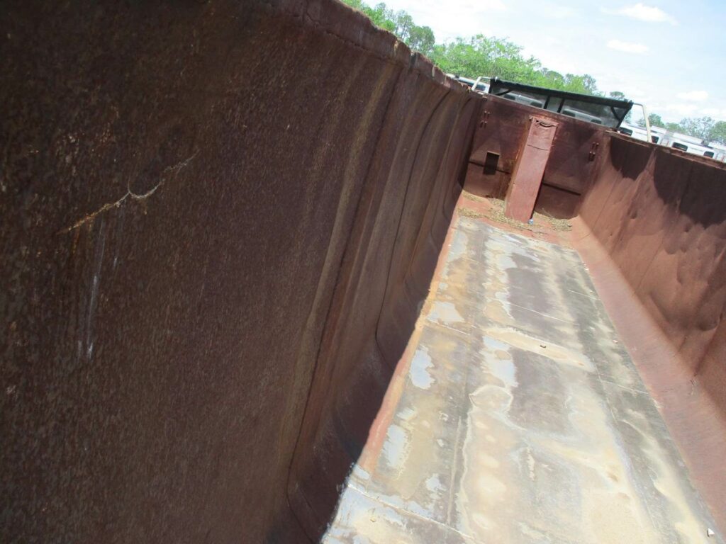 1995 MONTONE 39X96X66 STEEL FRAMELESS END DUMP