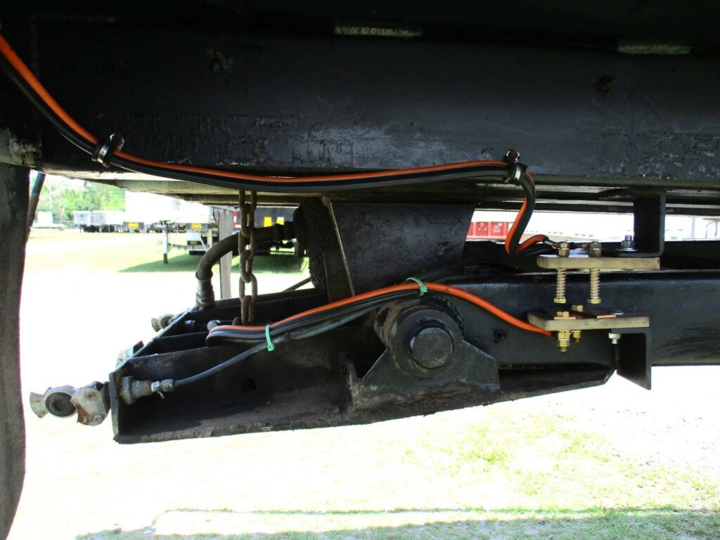 1995 MONTONE 39X96X66 STEEL FRAMELESS END DUMP