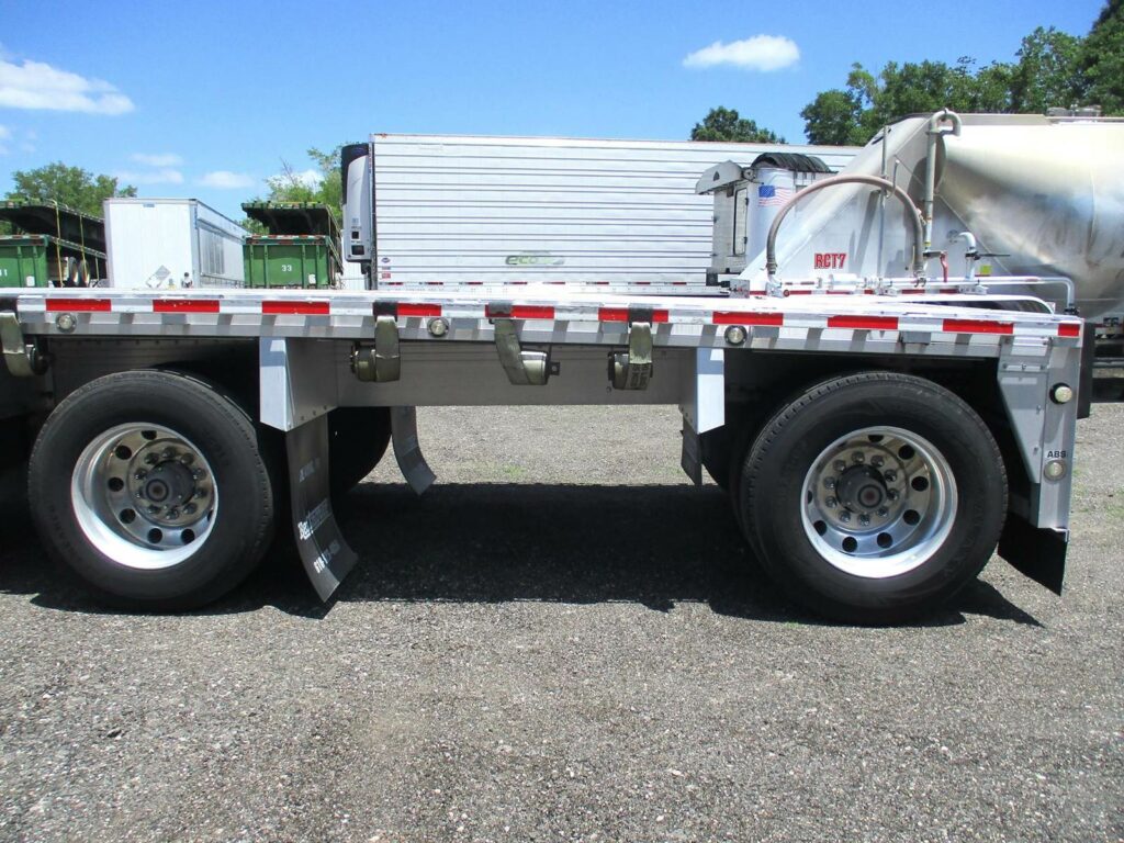 2016 Reitnouer 48X102 SPREAD AXLE 2 TOOLBOXES