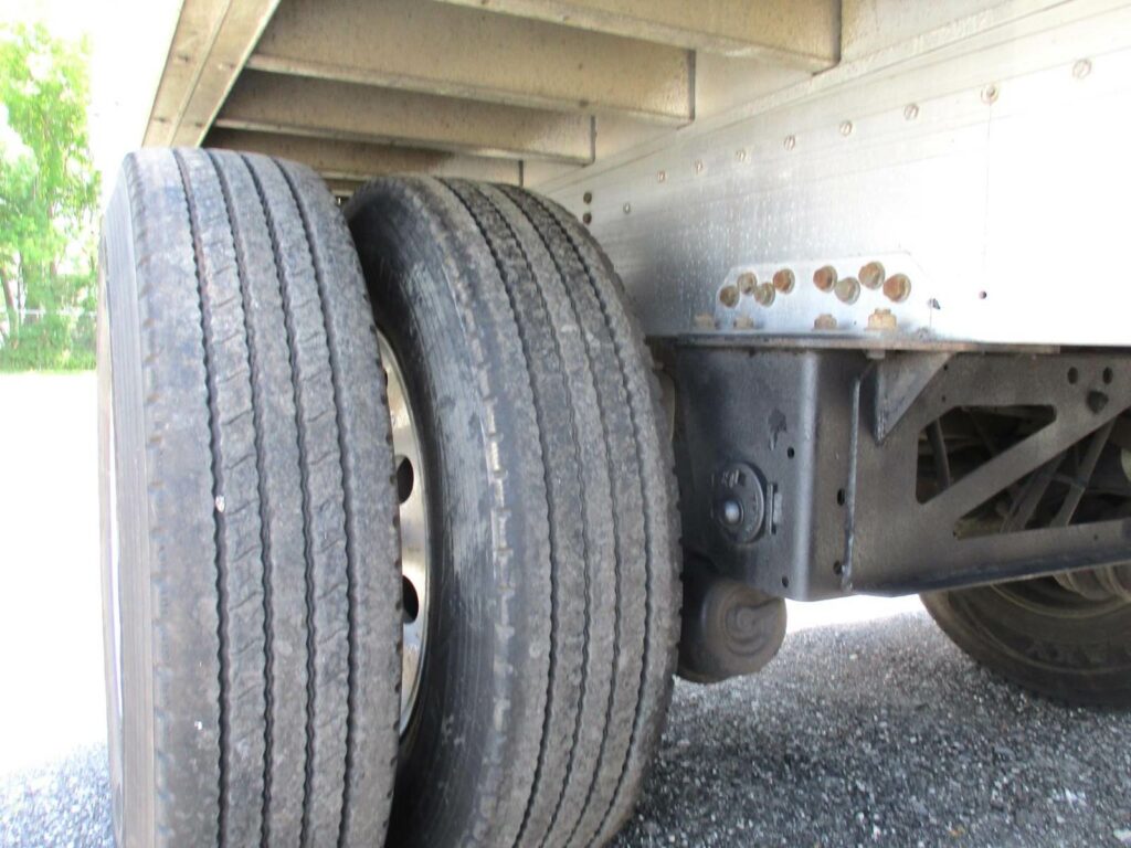 2016 Reitnouer 48X102 SPREAD AXLE 2 TOOLBOXES