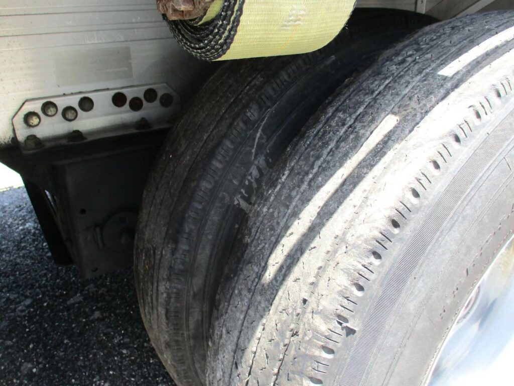 2016 Reitnouer 48X102 SPREAD AXLE 2 TOOLBOXES