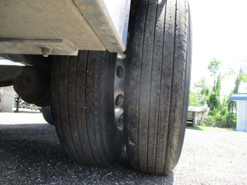 2016 Reitnouer 48X102 SPREAD AXLE 2 TOOLBOXES