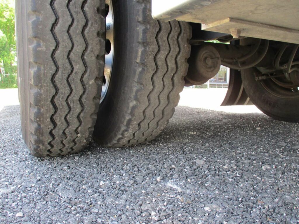 2016 Reitnouer 48X102 SPREAD AXLE 2 TOOLBOXES